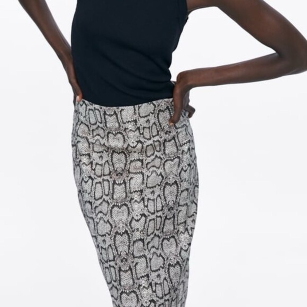 ZARA Snakeskin Print Pencil Skirt - Midi Length, High-Waisted, Size S